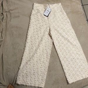 Super cute unique wide leg ZARA trousers White